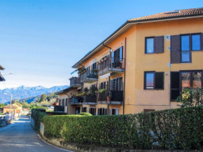 Apartment Magnolia by Interhome Porto Valtravaglia